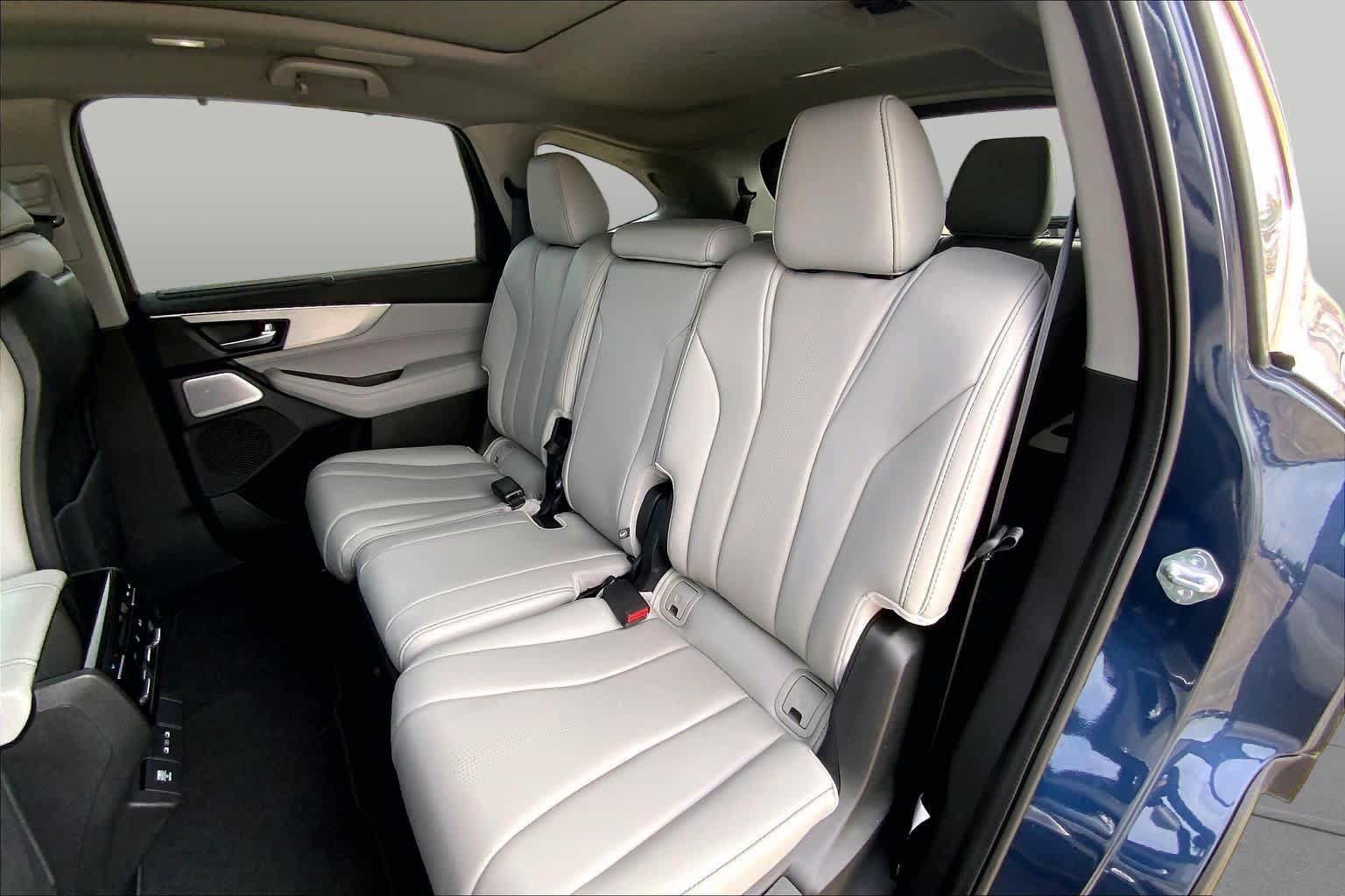 Used 2026 Acura MDX w/ Technology Package FWD image 21