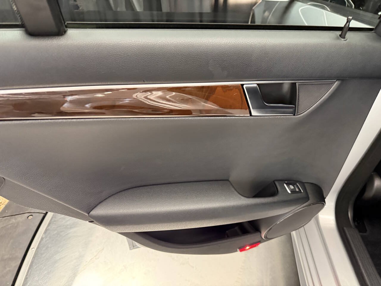 Used 2014 Mercedes-Benz C 300 4MATIC Sedan image 20