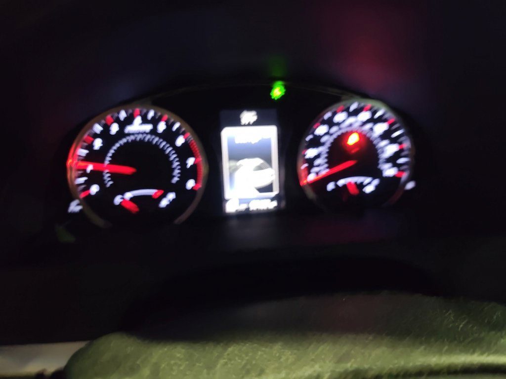 Used 2016 Toyota Camry XSE w/ Moonroof Package FWD image 11