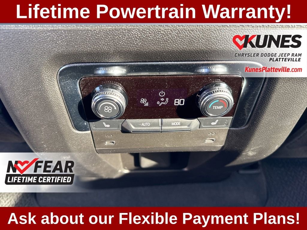 Used 2025 GMC Yukon XL Denali AWD/4WD image 37