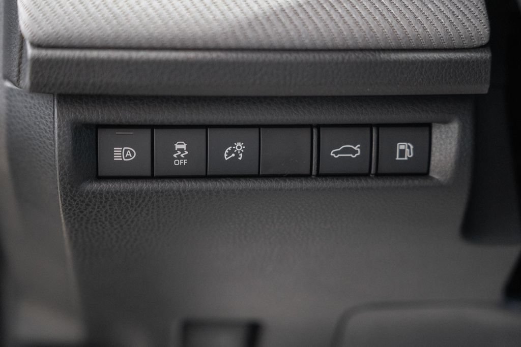 New 2026 Toyota Camry SE w/ Multimedia Upgrade Package FWD image 41