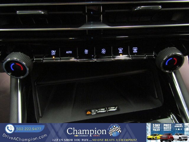 Used 2024 Chevrolet Traverse RS AWD/4WD image 40