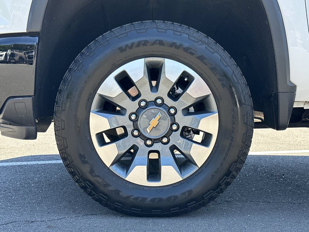 Used 2024 Chevrolet Silverado 2500 Custom w/ Custom Value Package AWD/4WD image 16