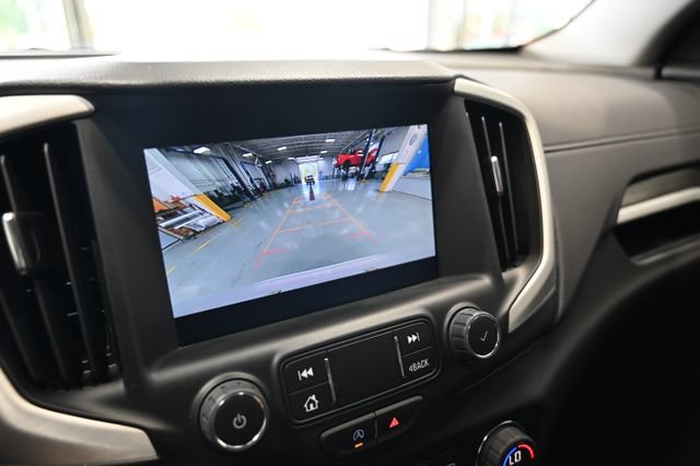 Used 2023 GMC Terrain SLT FWD image 16