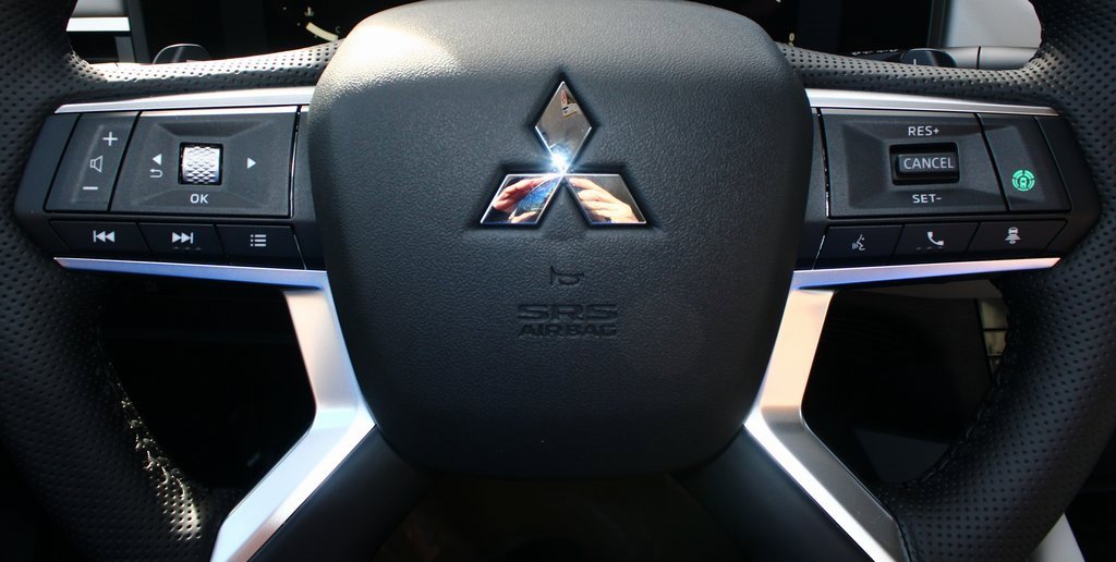 New 2026 Mitsubishi Outlander SEL image 15