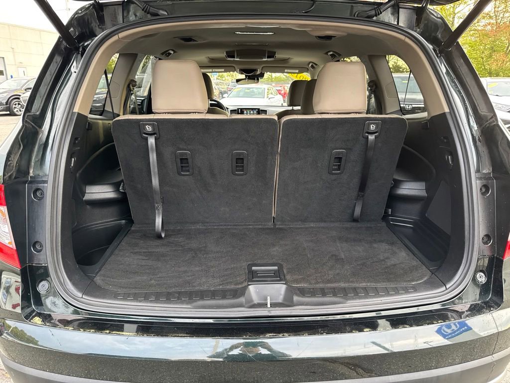 Used 2019 Honda Pilot Touring image 11