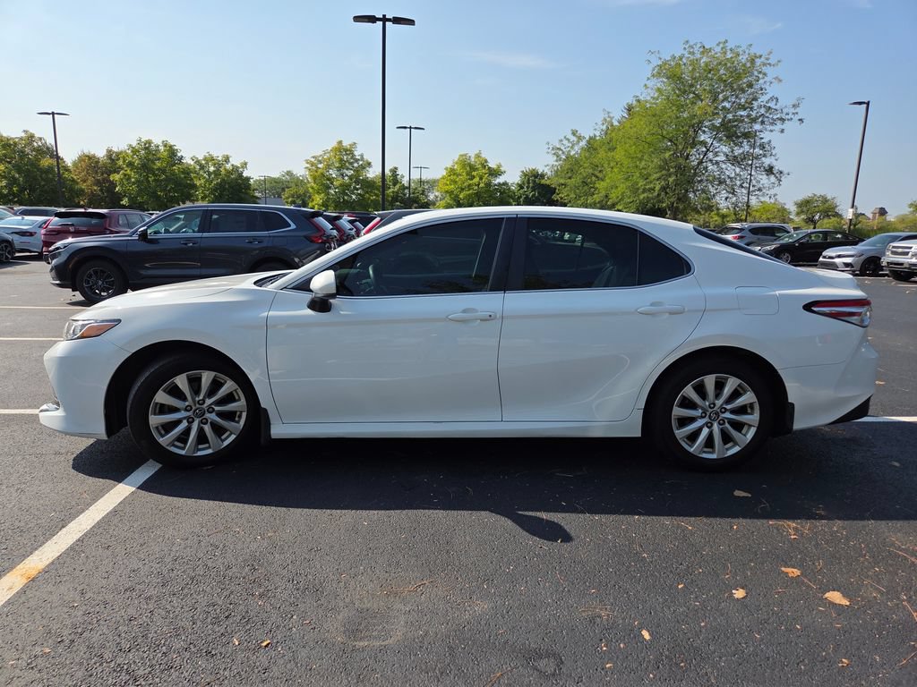 Used 2018 Toyota Camry LE FWD image 16