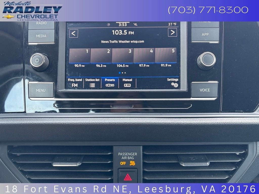 Used 2024 Volkswagen Jetta SE image 12