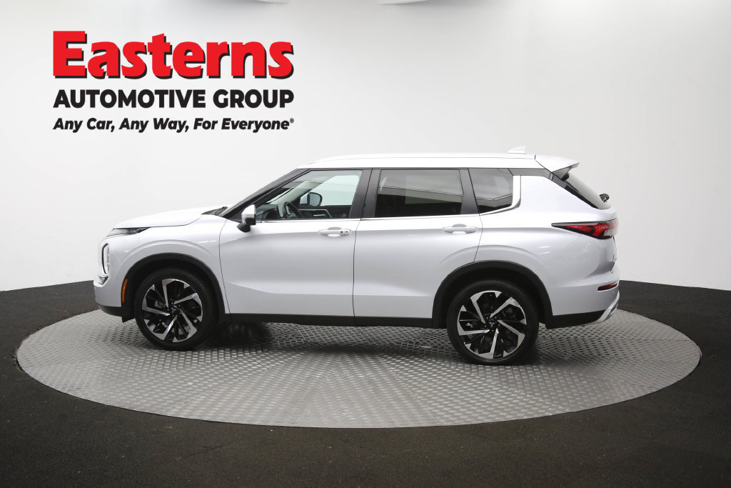 Used 2024 Mitsubishi Outlander SE FWD image 63