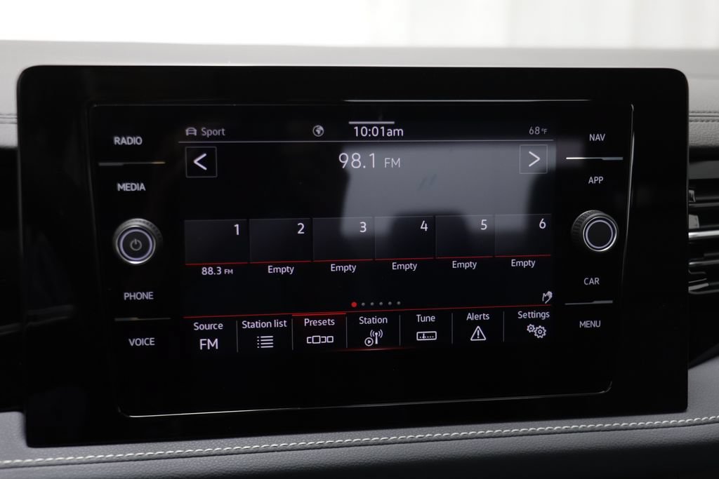 New 2027 Volkswagen Jetta SEL FWD image 9