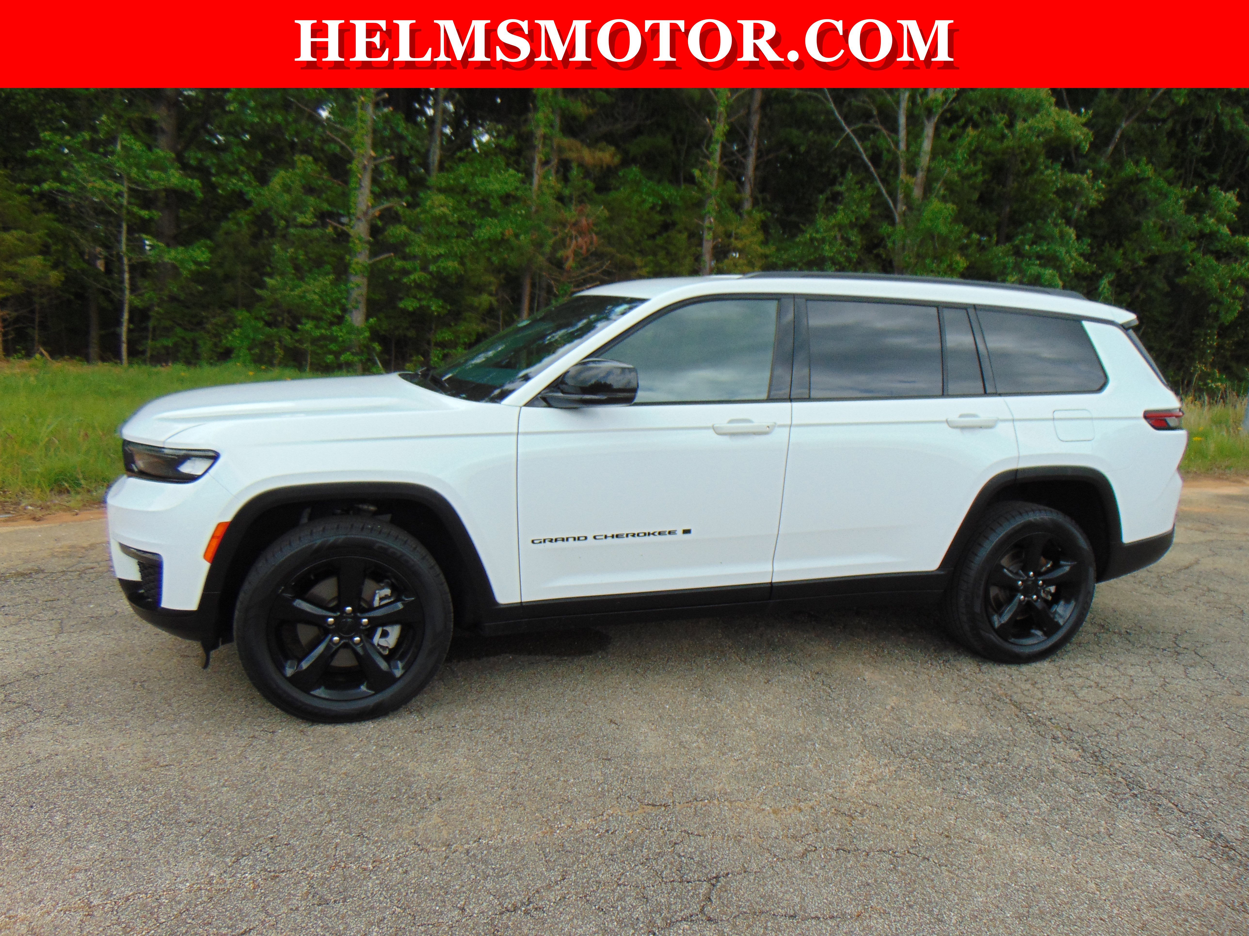 Certified 2024 Jeep Grand Cherokee L Limited w/ Black Appearance Package AWD/4WD image 3