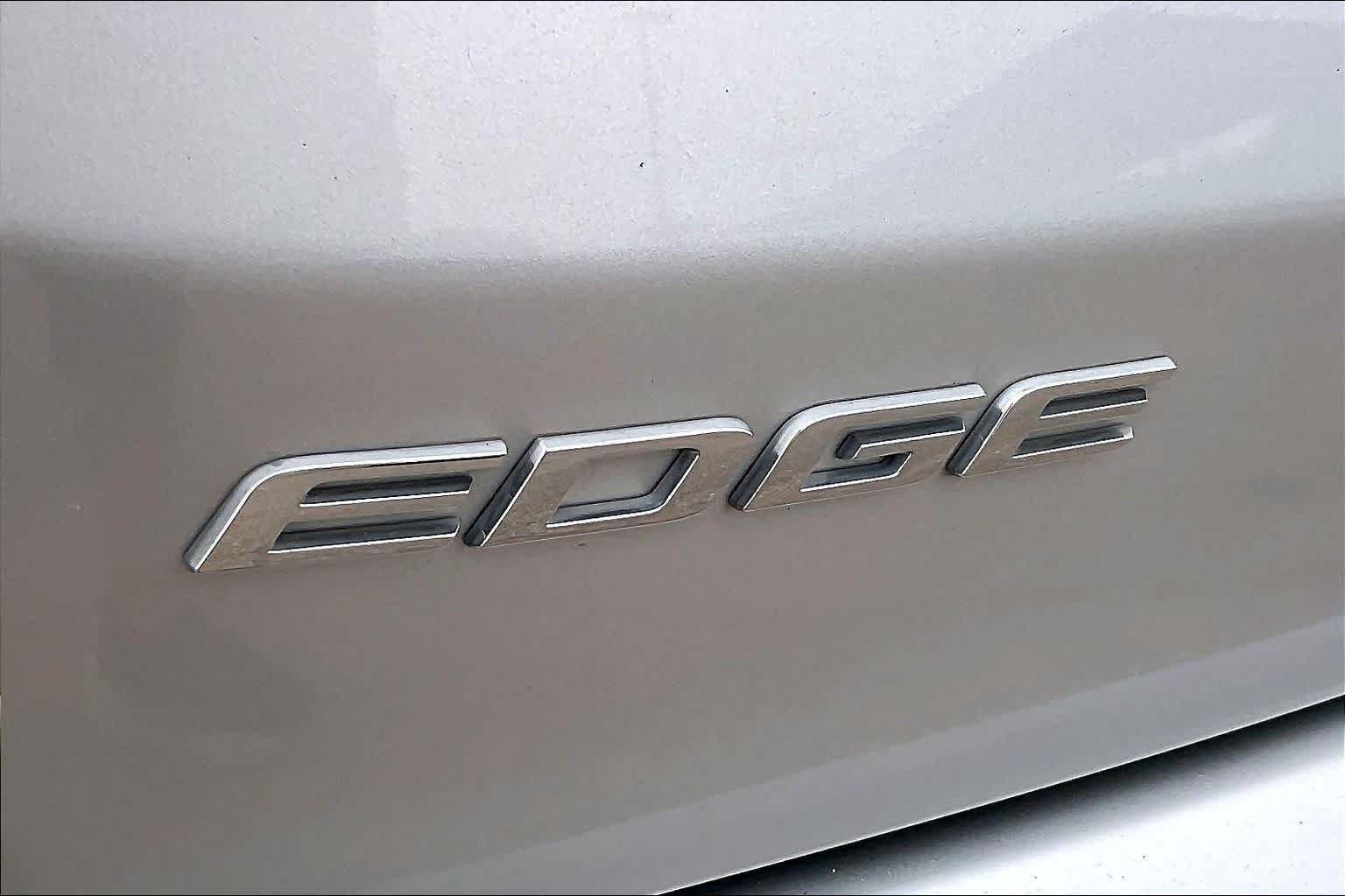 Used 2019 Ford Edge Titanium AWD/4WD image 30