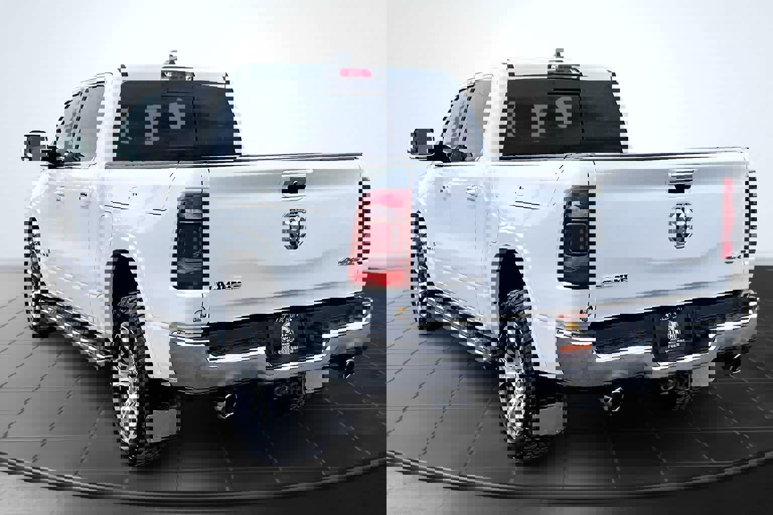 Used 2020 RAM 1500 Laramie image 4