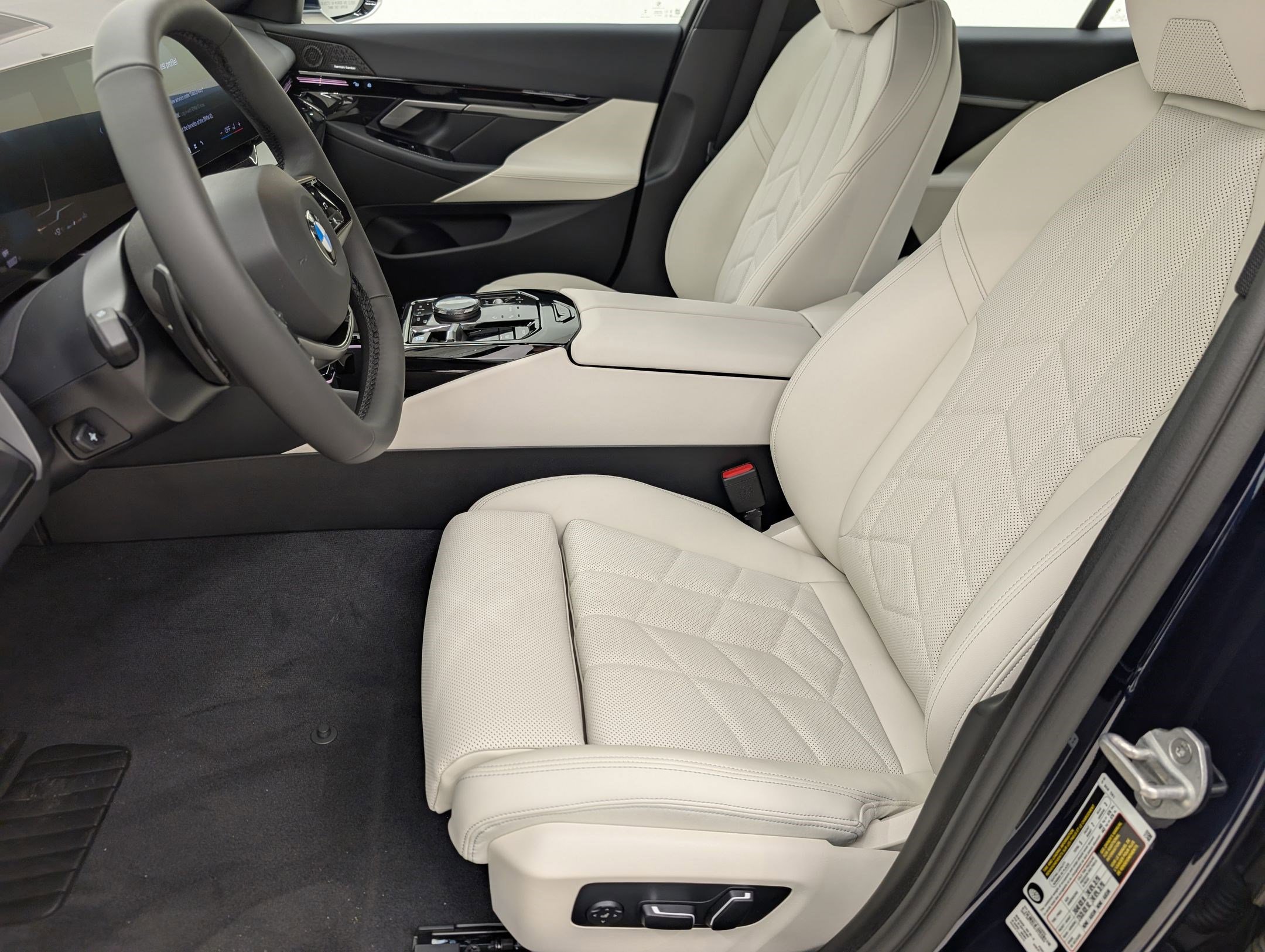 New 2026 BMW 530i w/ Premium Package RWD image 5