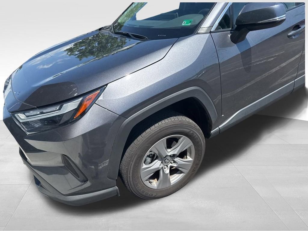 Used 2025 Toyota RAV4 XLE AWD/4WD video 2