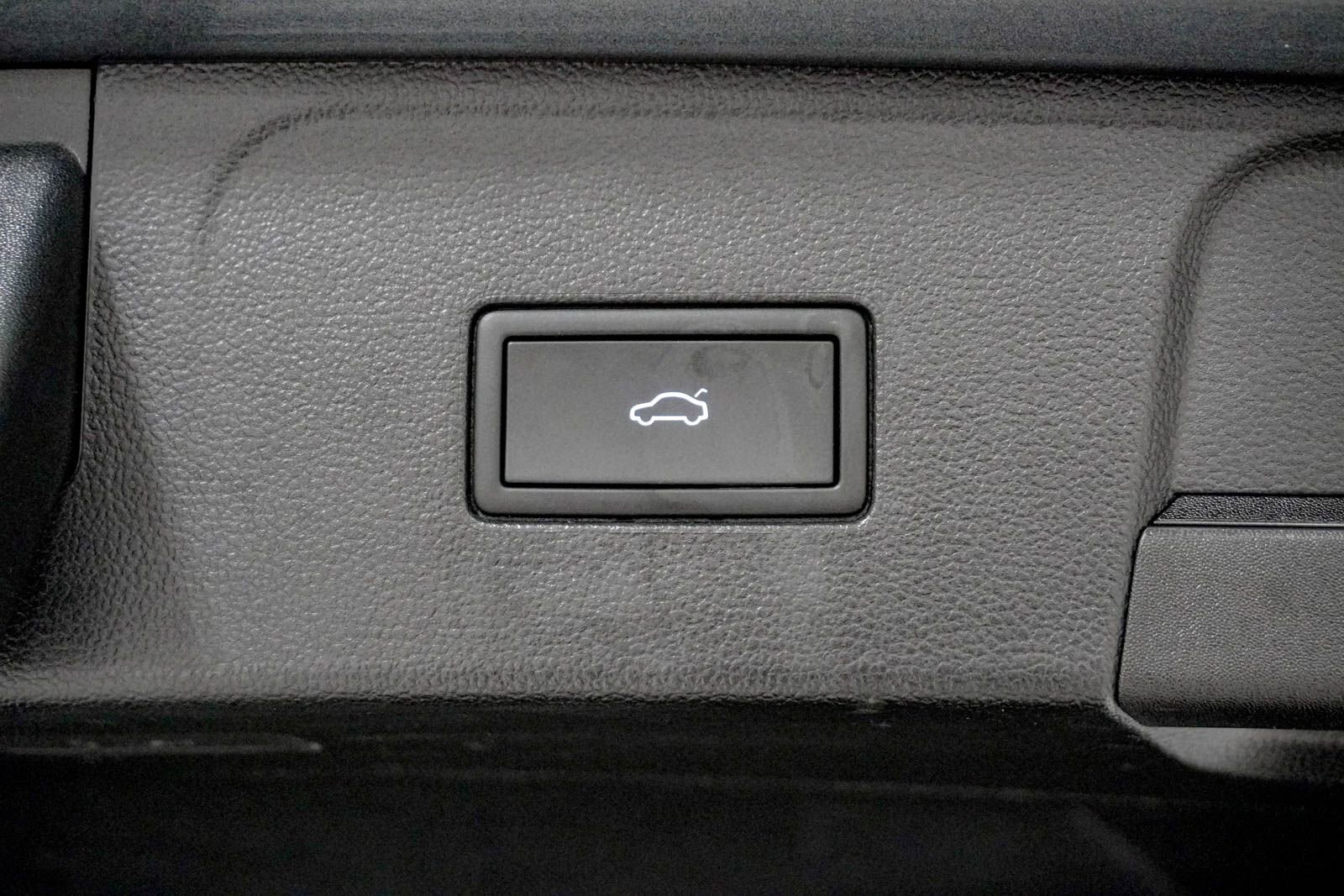 Used 2025 Volkswagen Atlas SE AWD/4WD image 10