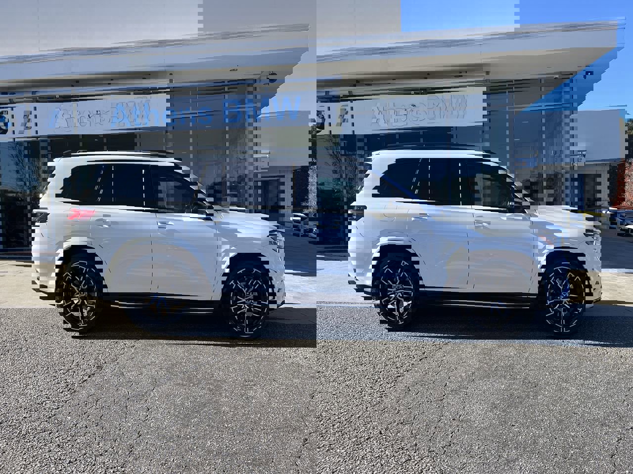 Used 2023 Mercedes-Benz GLS 450 4MATIC image 9