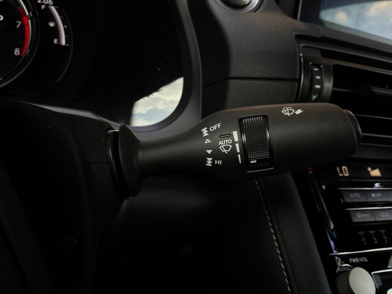 Used 2025 Lexus IS 350 F Sport RWD image 44