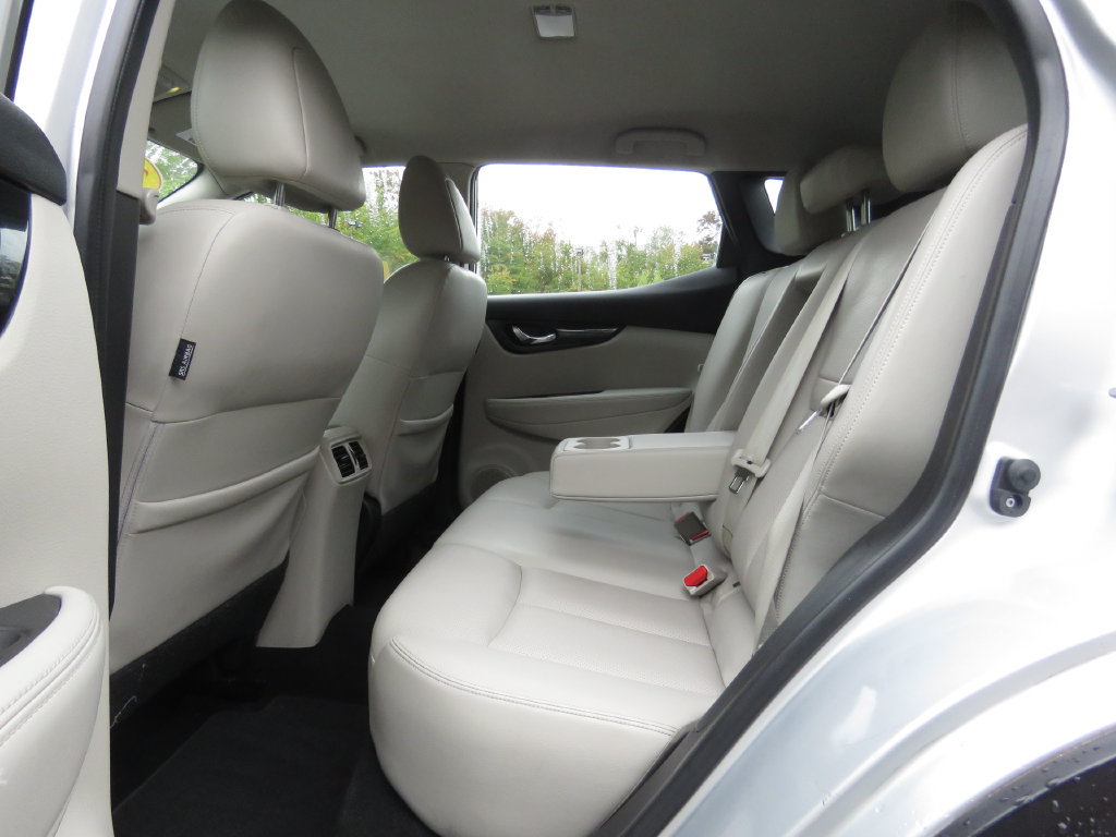 Used 2019 Nissan Rogue Sport SL AWD/4WD image 19