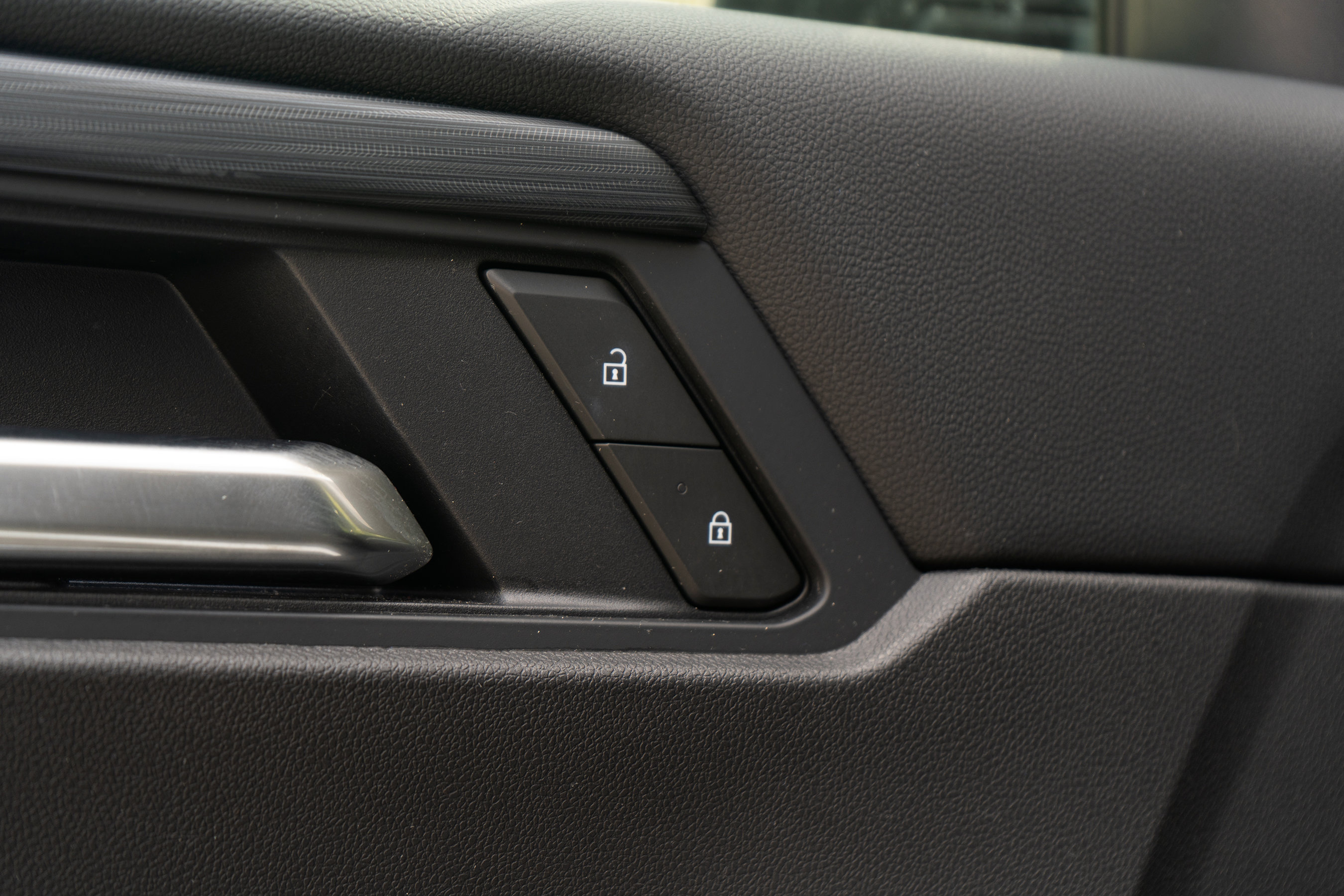 Used 2025 GMC Acadia Elevation image 35