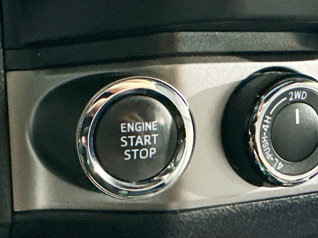 Used 2022 Toyota Tacoma Limited AWD/4WD image 21