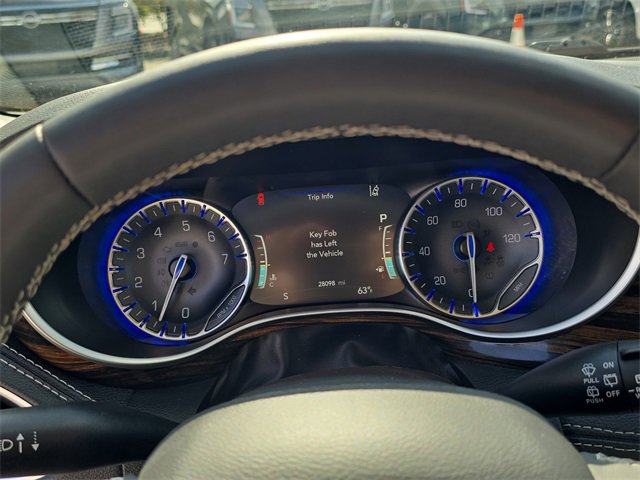 Used 2024 Chrysler Pacifica Limited image 36