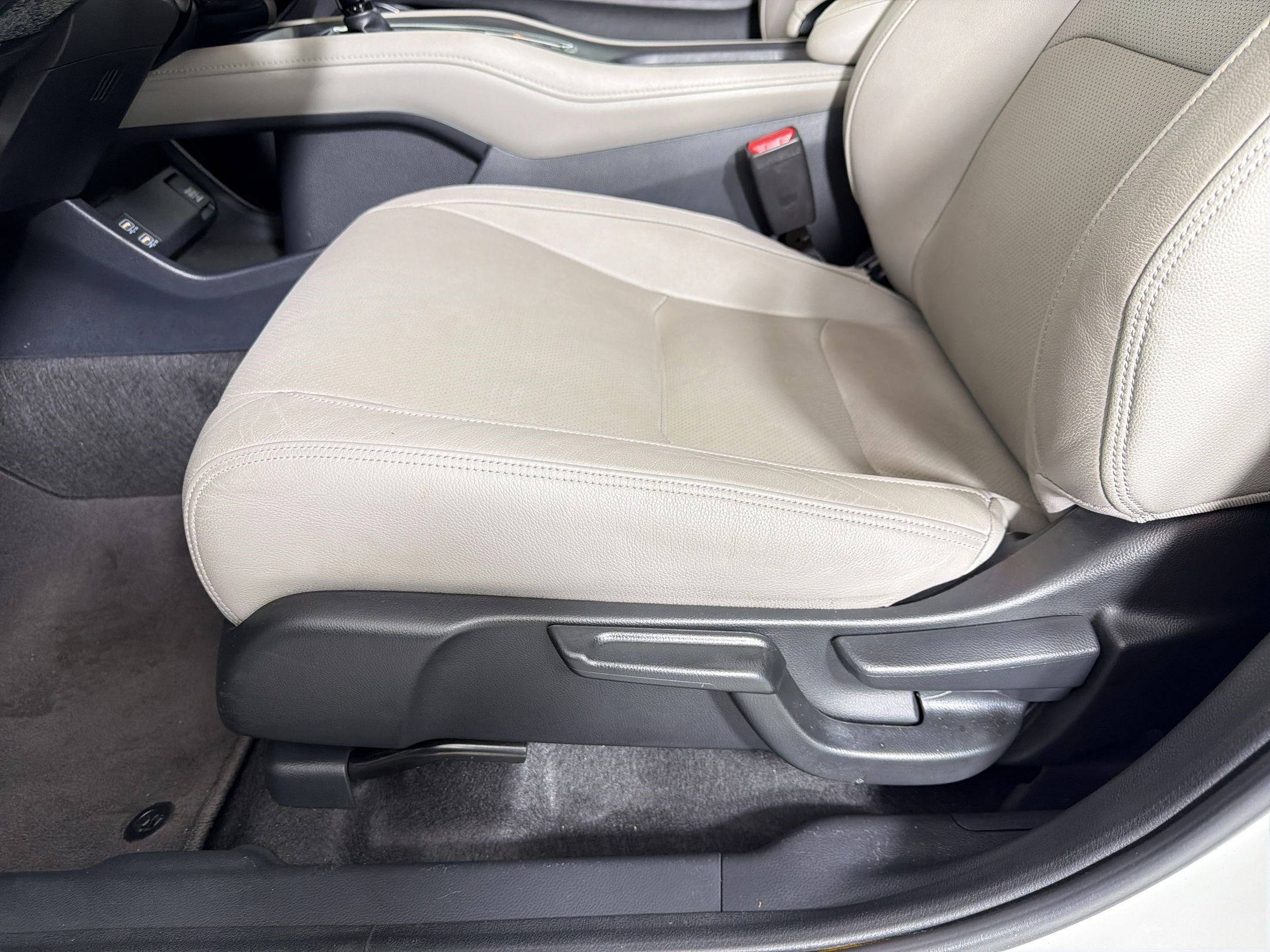 Used 2021 Honda HR-V EX-L image 11