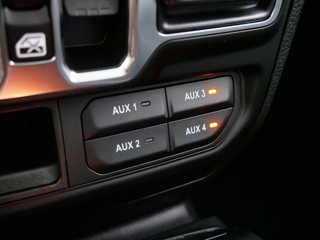 Certified 2024 Jeep Gladiator Sport w/ Premium Package image 49