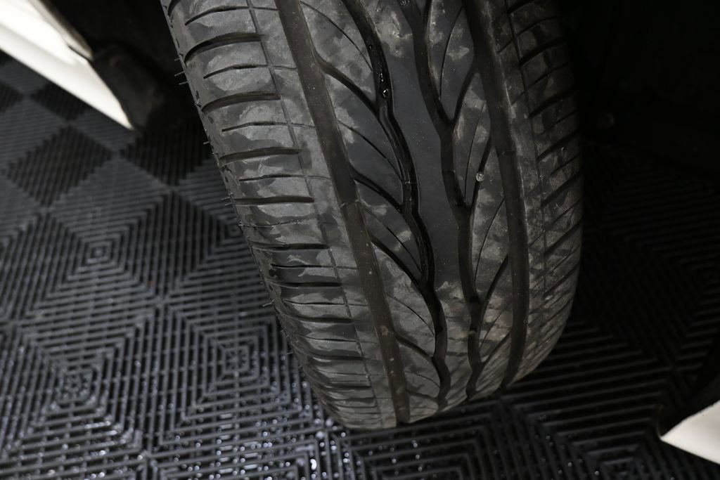 Used 2013 FIAT 500 Turbo w/ Beats Audio Pkg FWD image 21