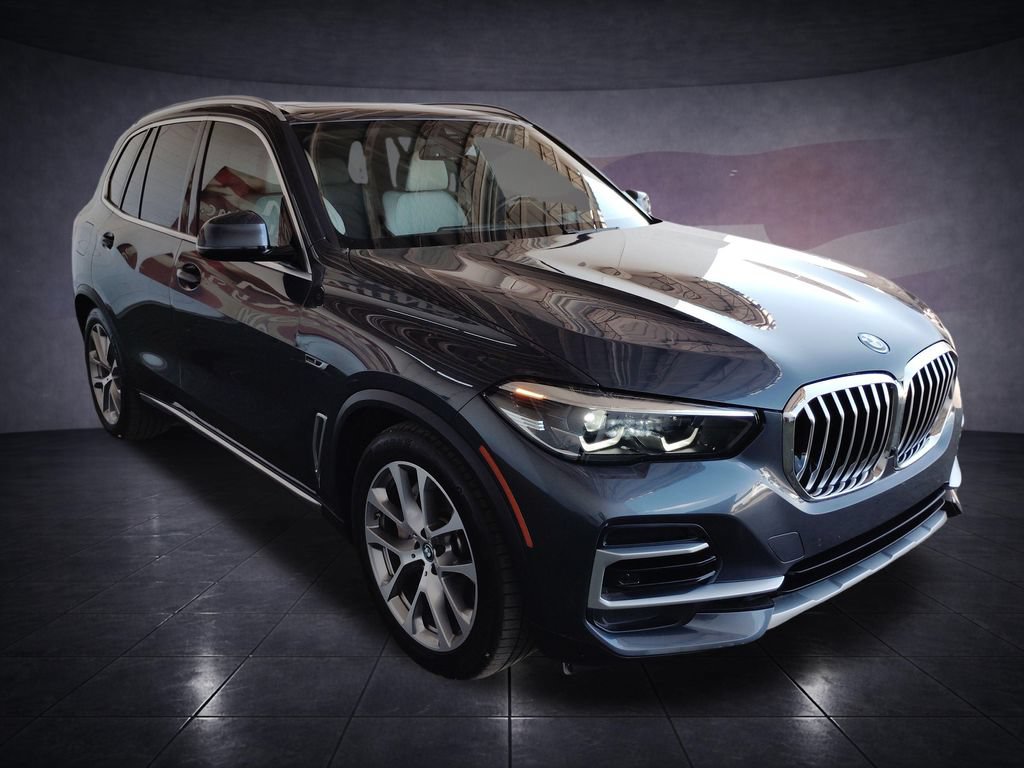 Used 2022 BMW X5 xDrive45e w/ Premium Package AWD/4WD image 7