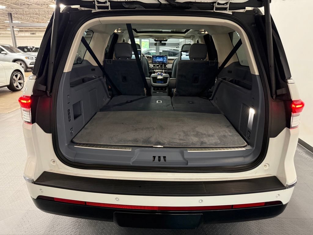 Used 2022 Lincoln Navigator L Black Label AWD/4WD image 17