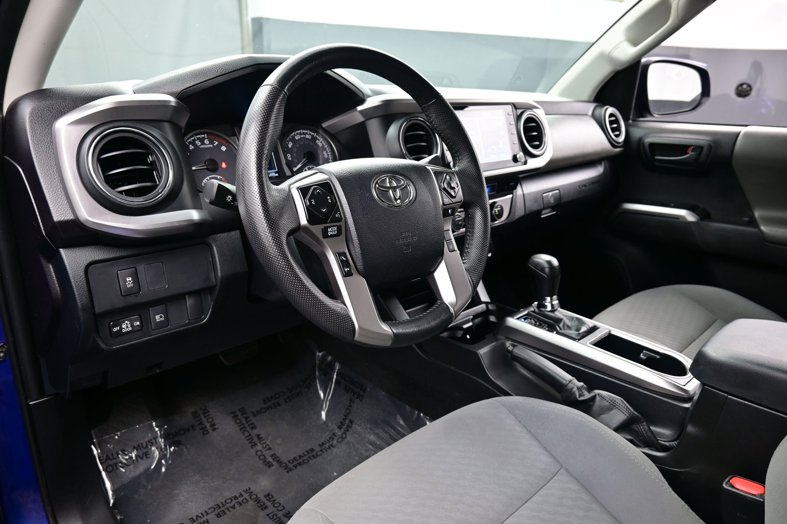 Used 2023 Toyota Tacoma SR5 AWD/4WD image 14