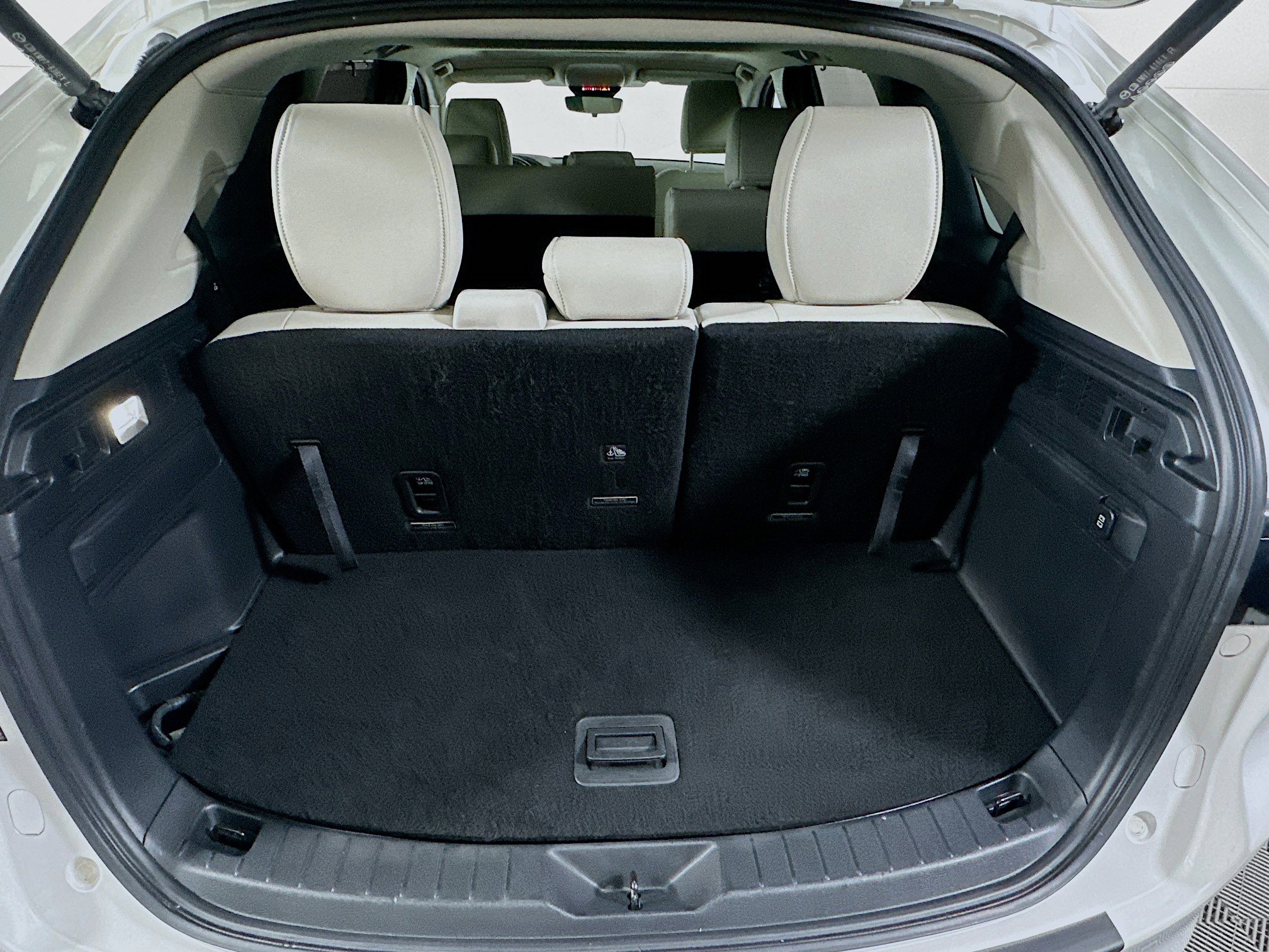 Used 2024 MAZDA CX-90 Plug-In Hybrid w/ Preferred image 31