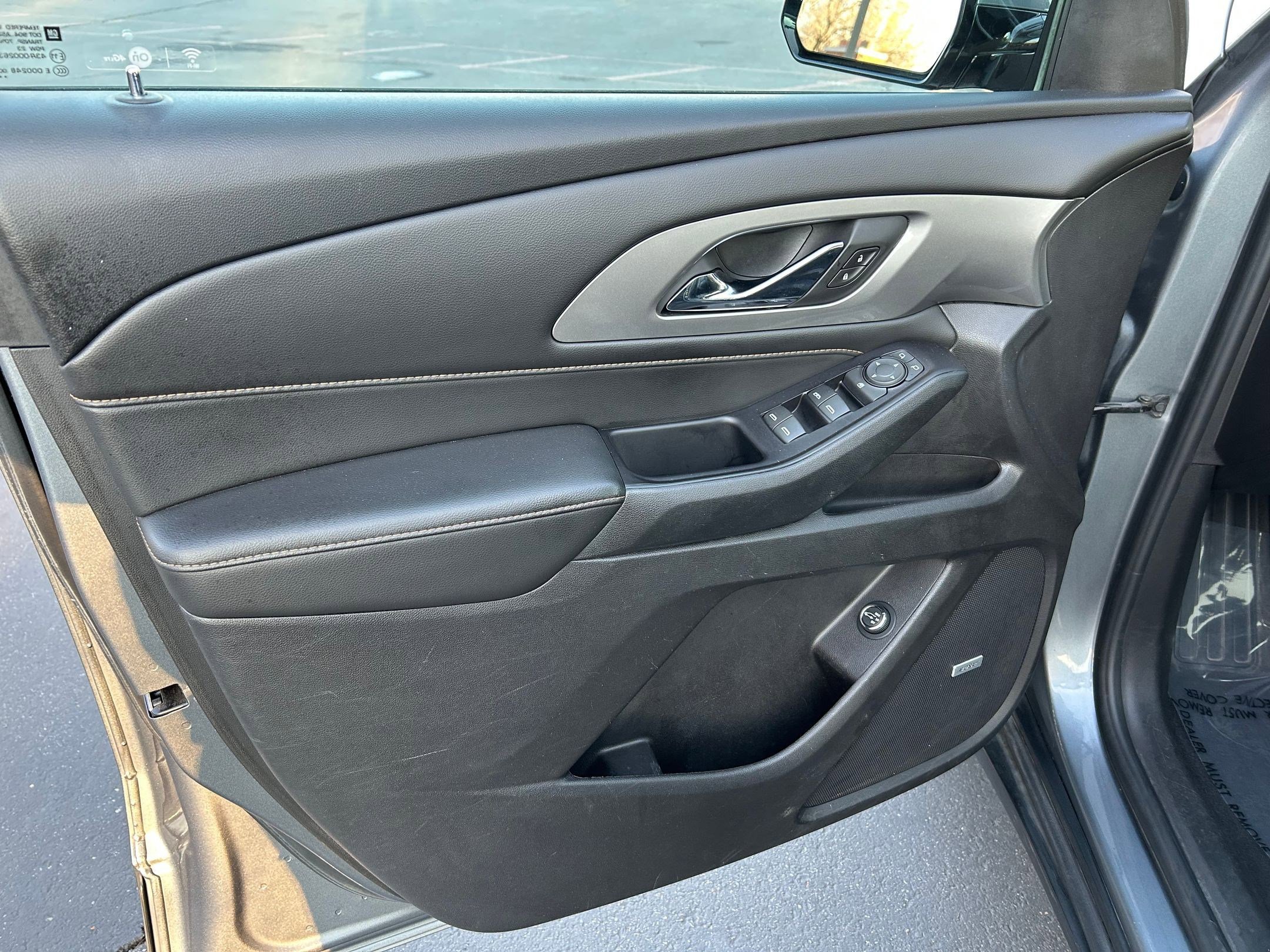 Used 2018 Chevrolet Traverse LT image 8