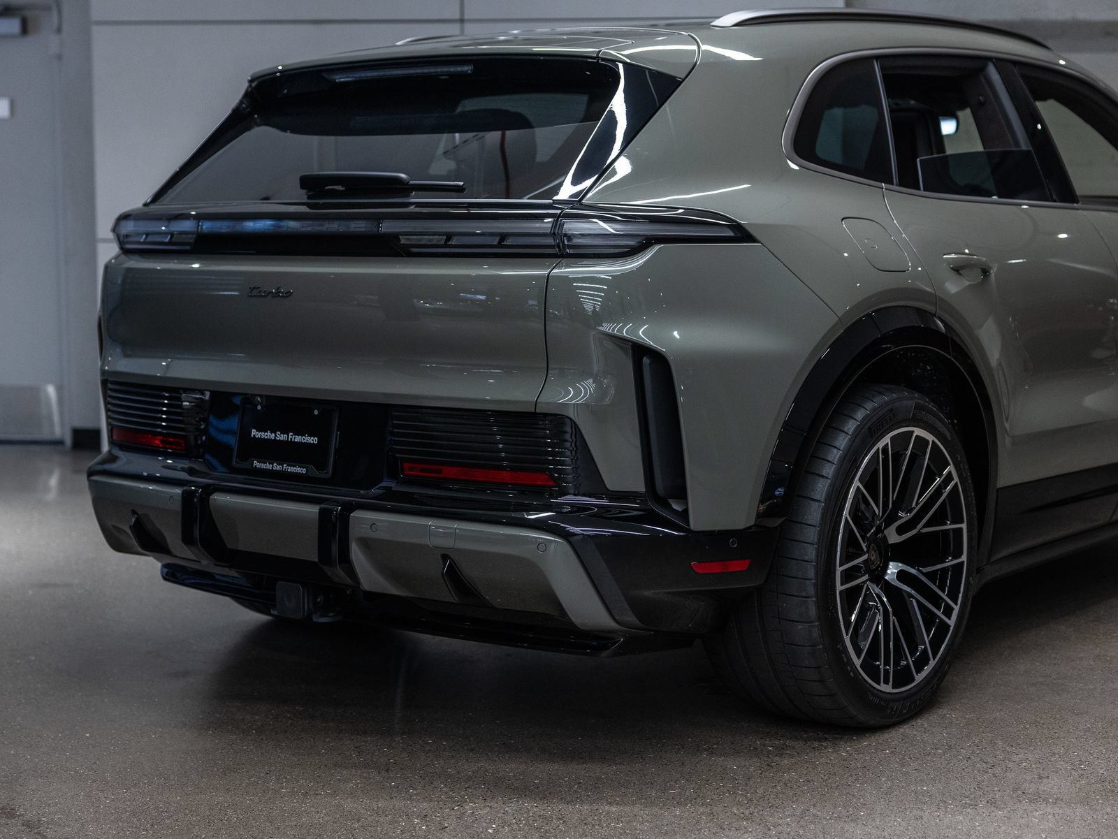 New 2026 Porsche Cayenne Turbo AWD/4WD image 28