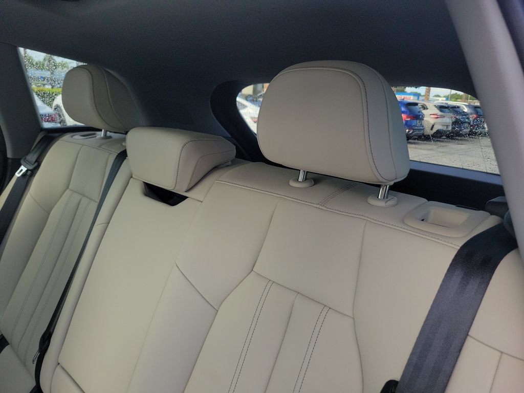 Certified 2025 Audi Q6 e-tron Premium AWD/4WD image 27