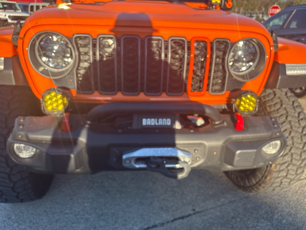 Used 2025 Jeep Gladiator Rubicon AWD/4WD image 4