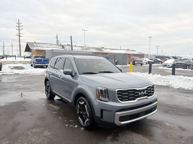 Used 2024 Kia Telluride S w/ S Sunroof Package image 11