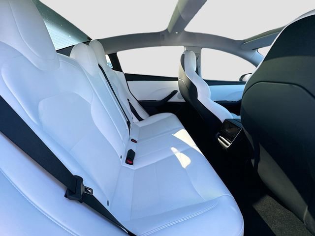 Used 2025 Tesla Model 3 Performance image 27