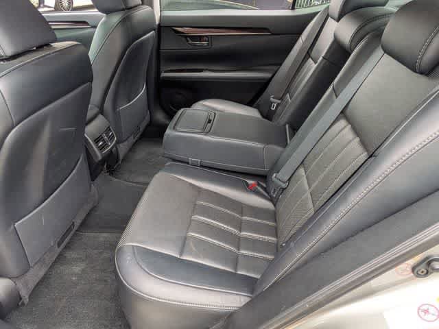 Used 2016 Lexus ES 350 w/ Luxury Package w/Wood Trim FWD image 18