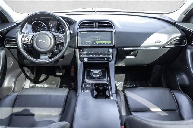 Used 2020 Jaguar F-PACE Premium AWD/4WD image 20