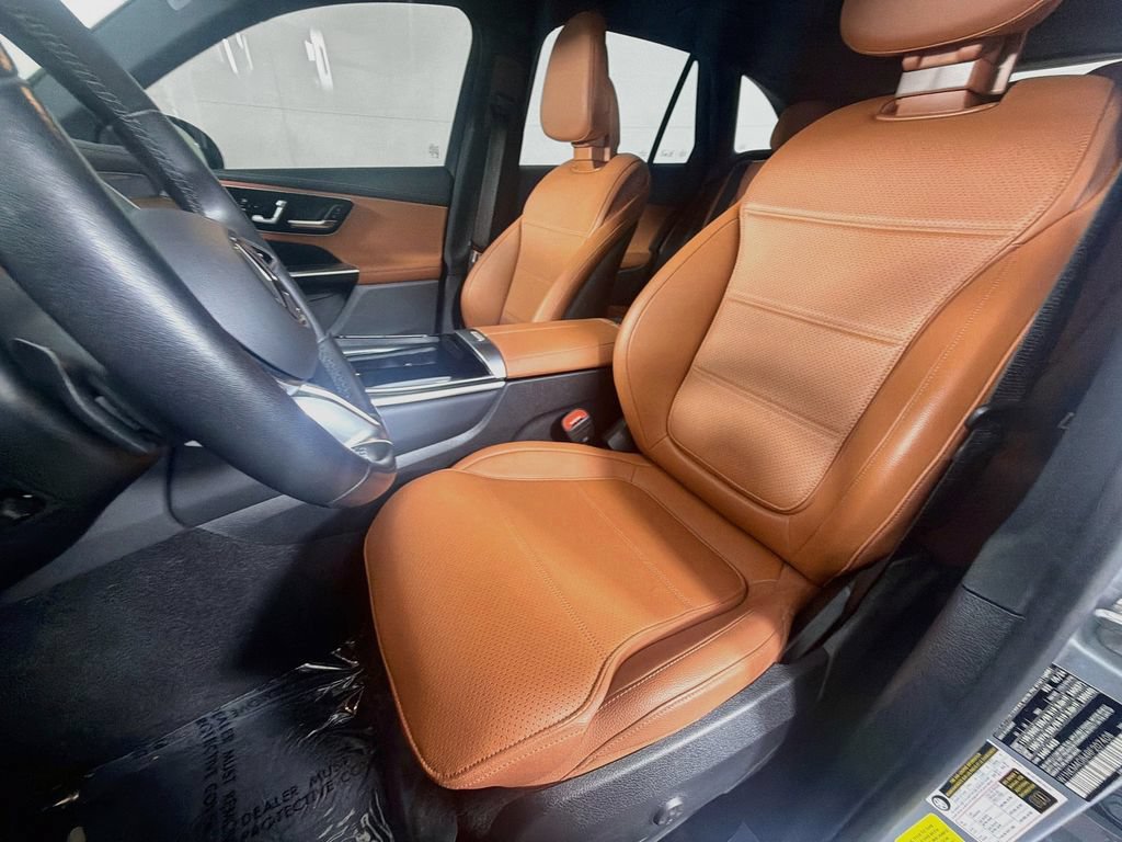 Used 2024 Mercedes-Benz GLC 300 image 27