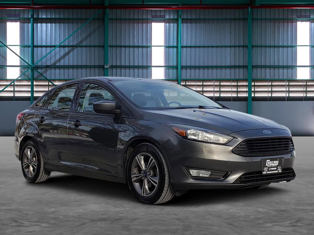 Used 2018 Ford Focus SE w/ SE Appearance Package image 6