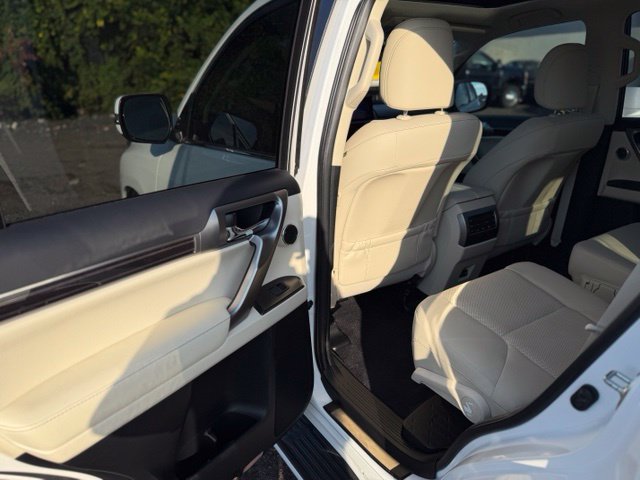 Certified 2023 Lexus GX 460 Premium w/ Accessory Package AWD/4WD image 12
