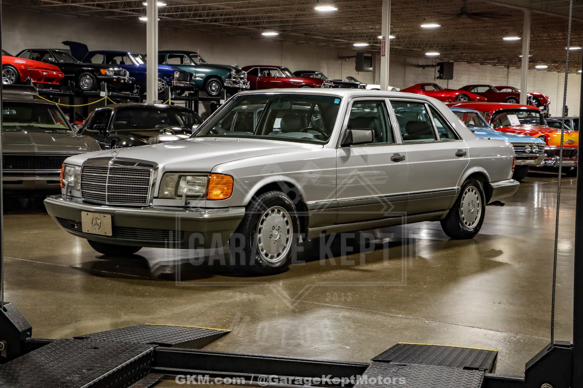 Used 1991 Mercedes-Benz 560 SEL image 3