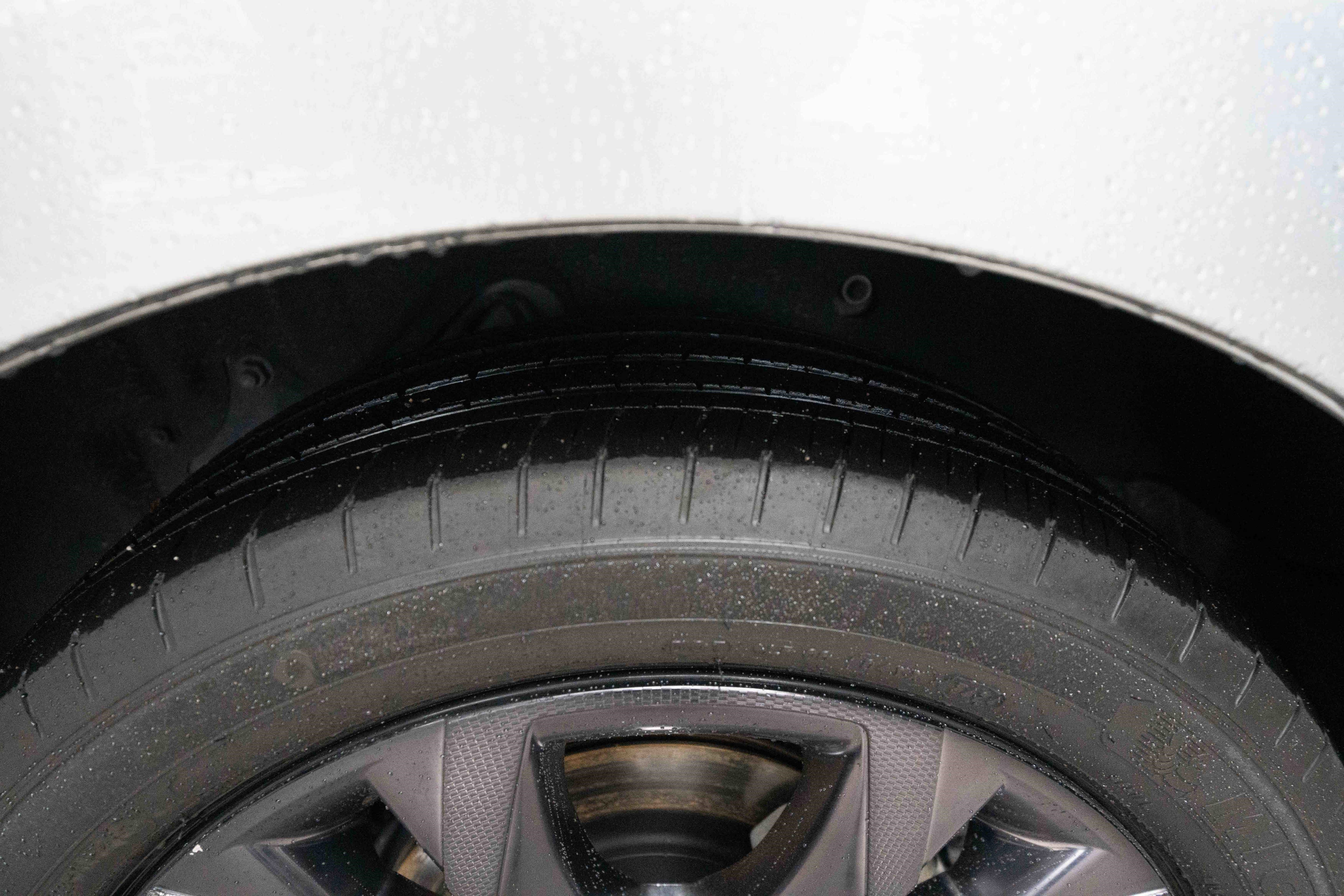 Used 2025 Toyota Sienna XSE image 31