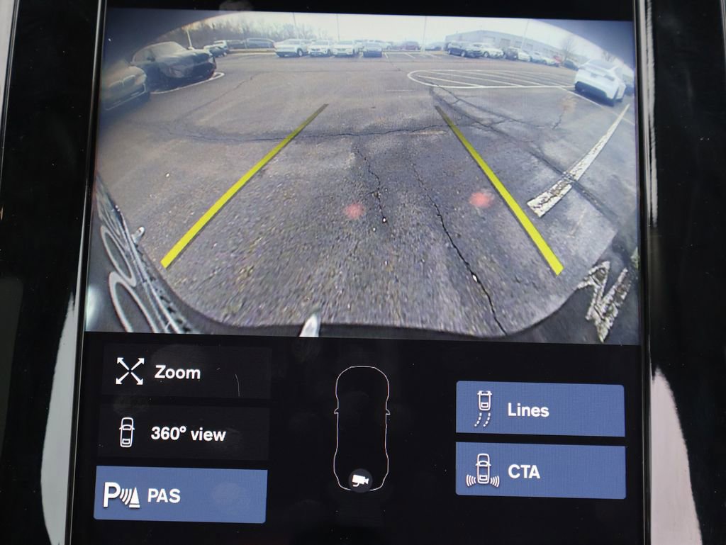 Used 2021 Volvo XC90 T6 Momentum w/ Advanced Package image 28