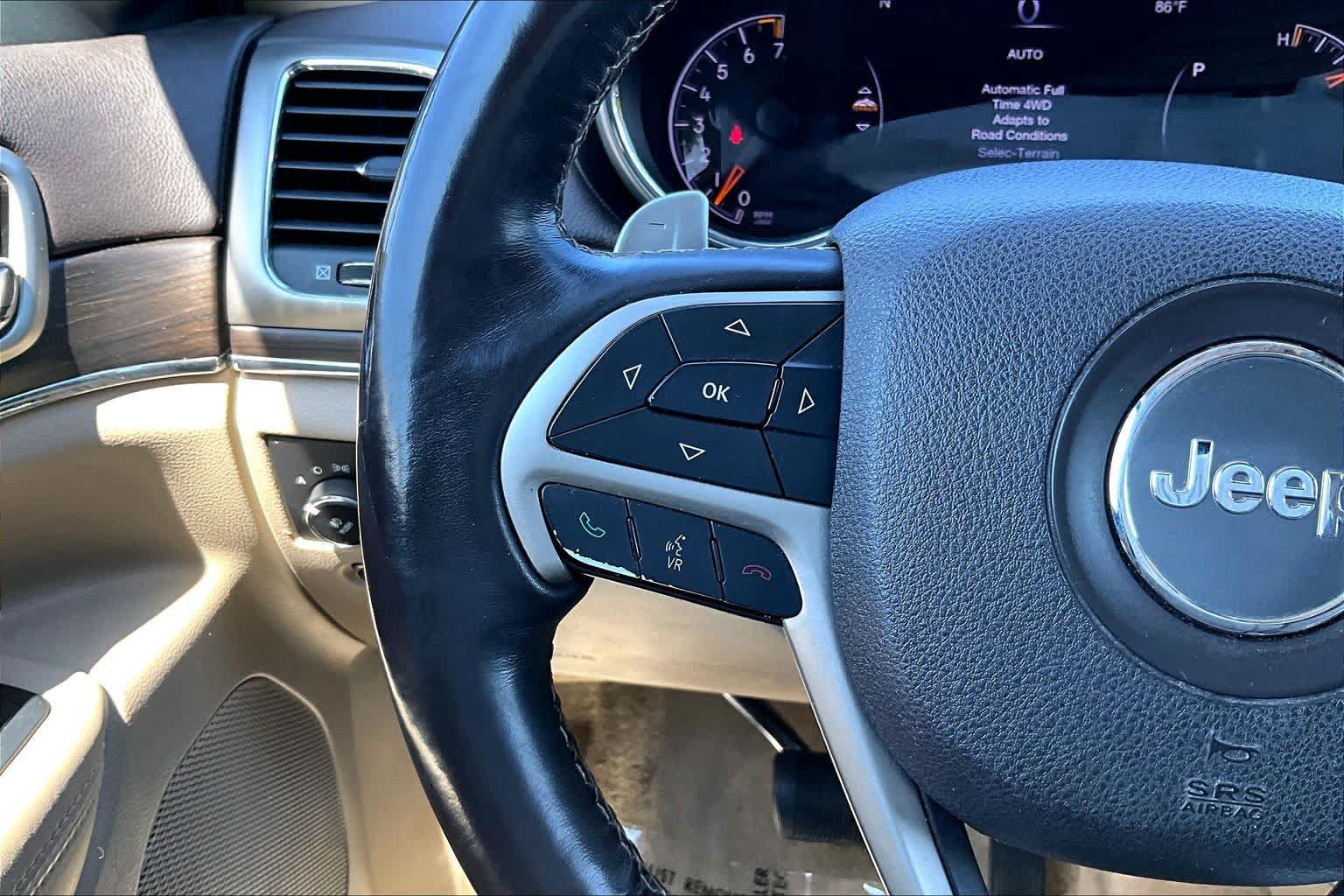 Used 2017 Jeep Grand Cherokee Overland AWD/4WD image 24