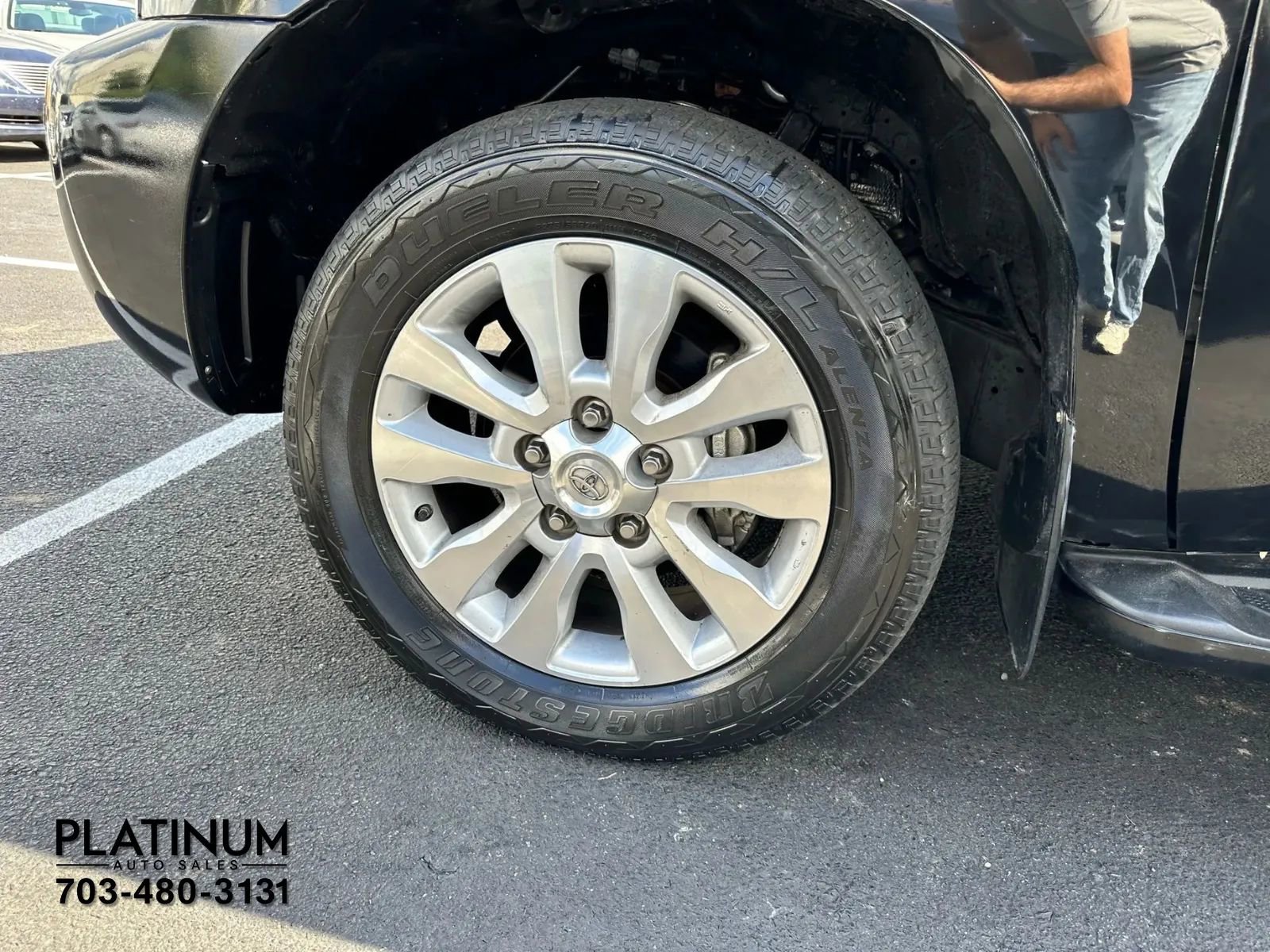 Used 2020 Toyota Sequoia Platinum image 25