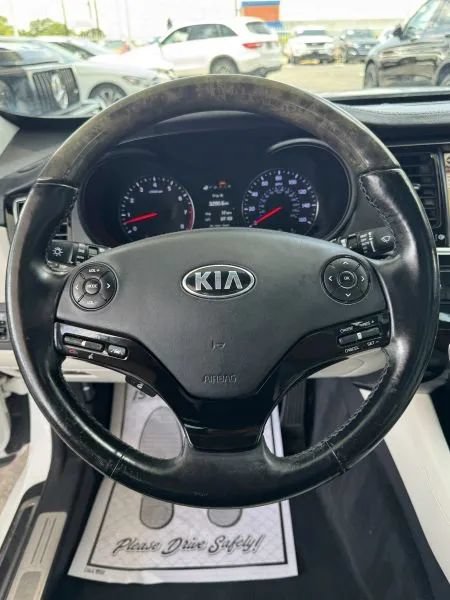Used 2015 Kia K900 Luxury RWD image 27